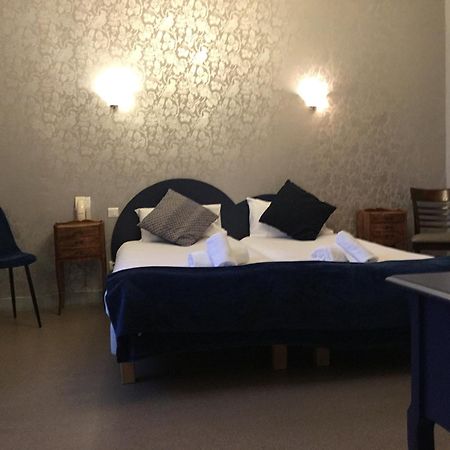 Hotel Le Pont Napoleon La Celle-sous-Gouzon エクステリア 写真