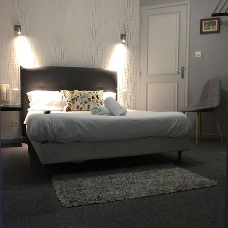 Hotel Le Pont Napoleon La Celle-sous-Gouzon エクステリア 写真